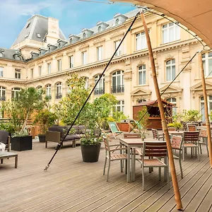 Crowne Plaza Republique By Ihg מלון
