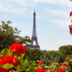 Szálloda Plaza Athenee - Dorchester Collection